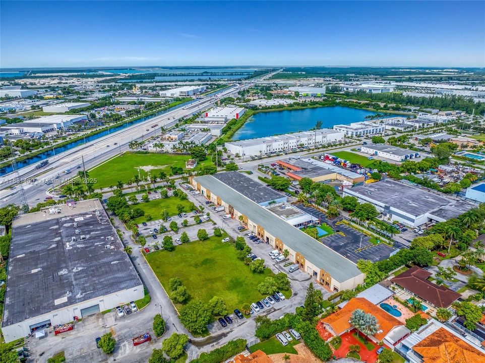 待售: $550,000 (0 贝兹, 0 浴室, 0 平方英尺)