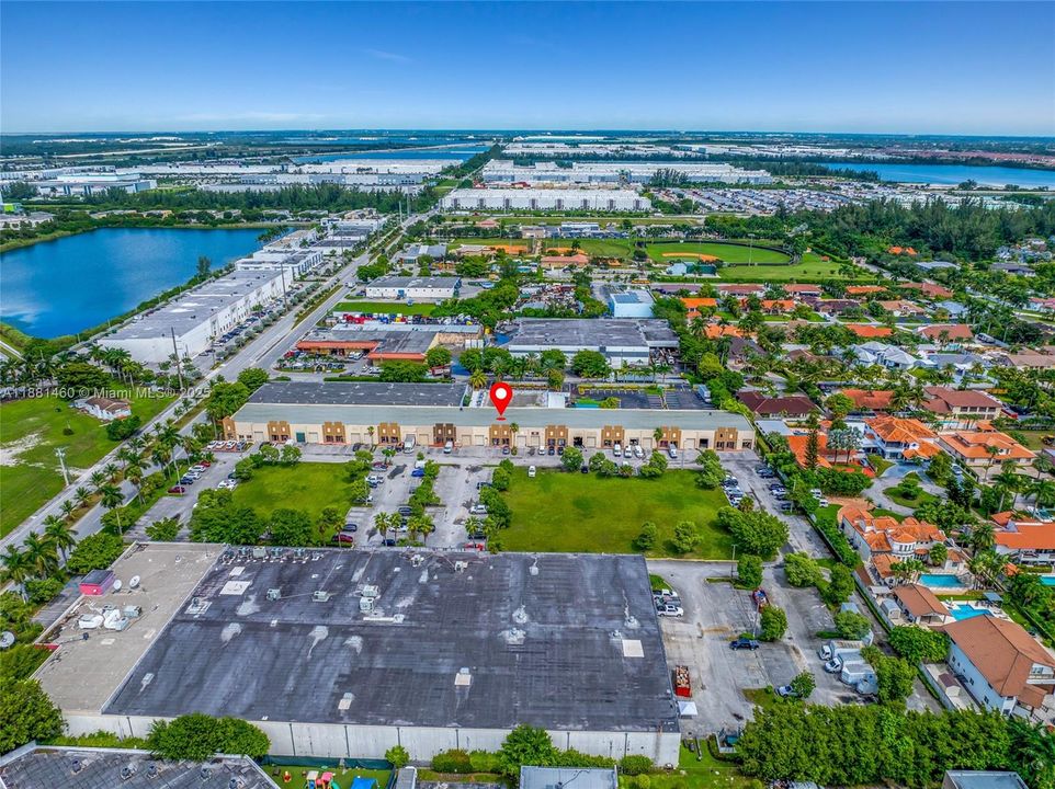 待售: $550,000 (0 贝兹, 0 浴室, 0 平方英尺)