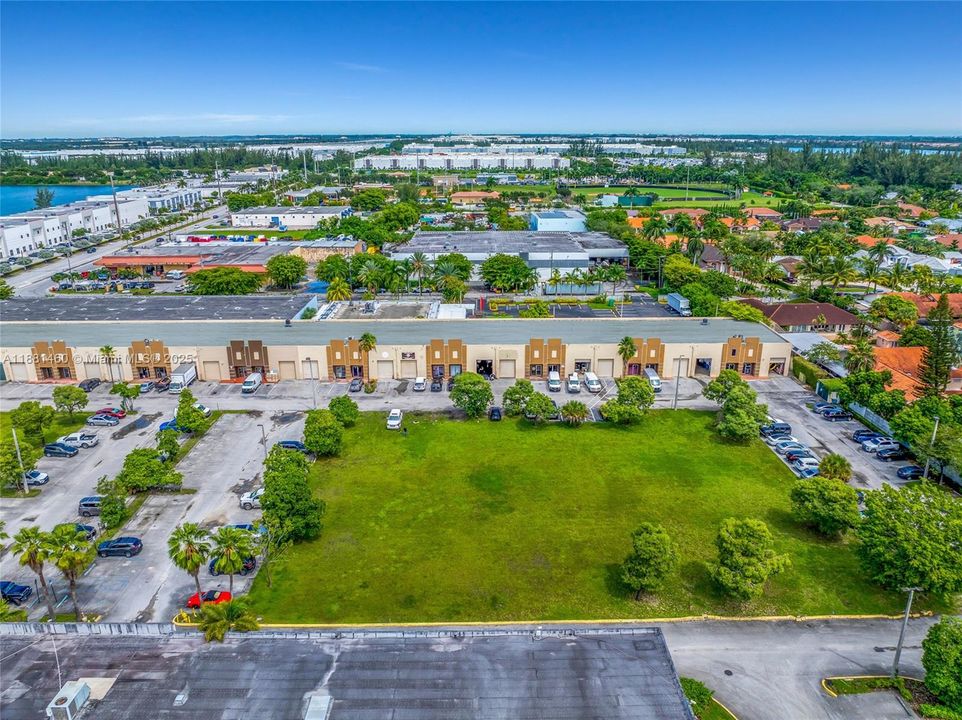 待售: $550,000 (0 贝兹, 0 浴室, 0 平方英尺)