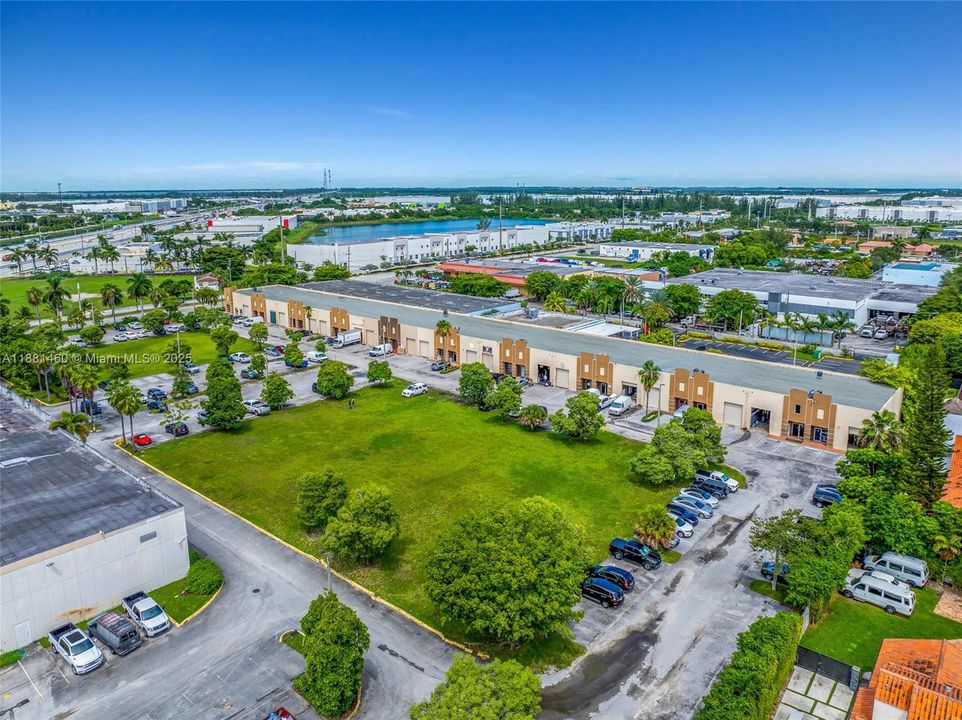 待售: $550,000 (0 贝兹, 0 浴室, 0 平方英尺)