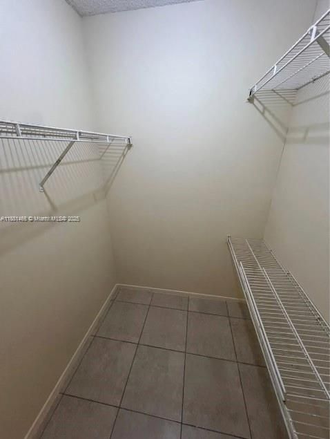 En Venta: $275,000 (3 camas, 2 baños, 1305 Pies cuadrados)