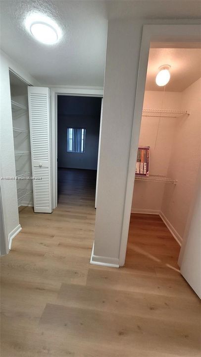 Active With Contract: $230,000 (4 beds, 3 baths, 1660 Square Feet)