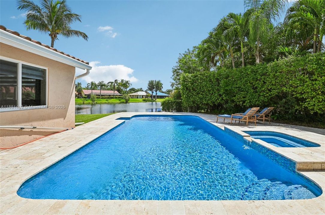 Под контрактом: $845,000 (4 спален, 2 ванн, 2080 Квадратных фут)