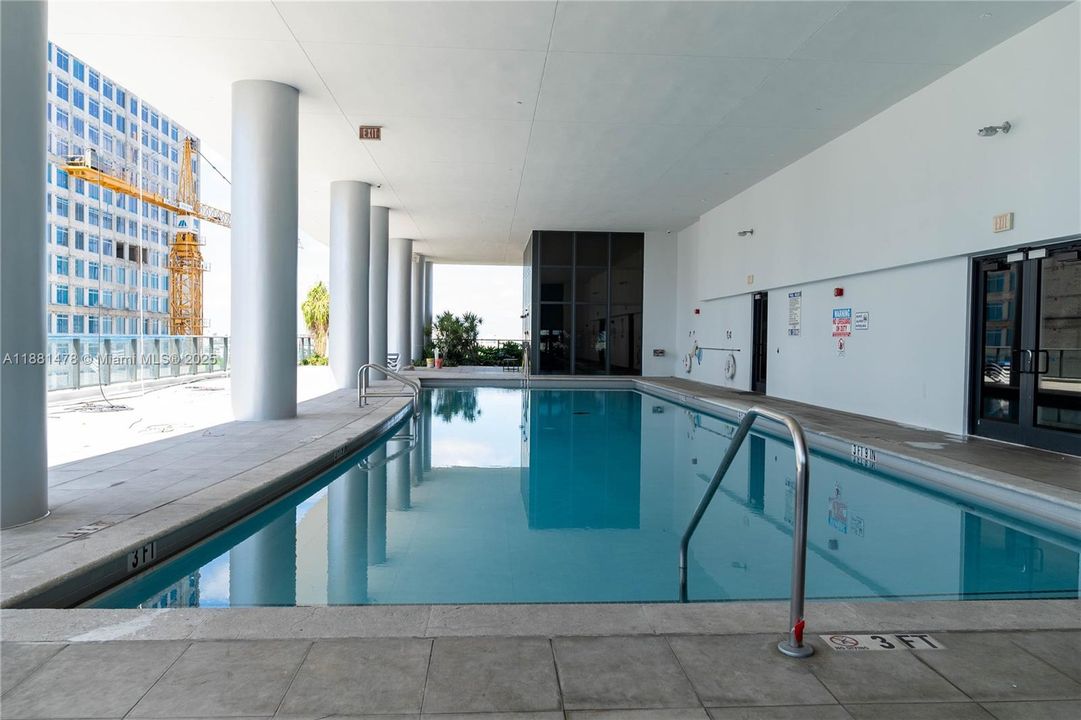 For Sale: $439,000 (1 beds, 1 baths, 850 Square Feet)