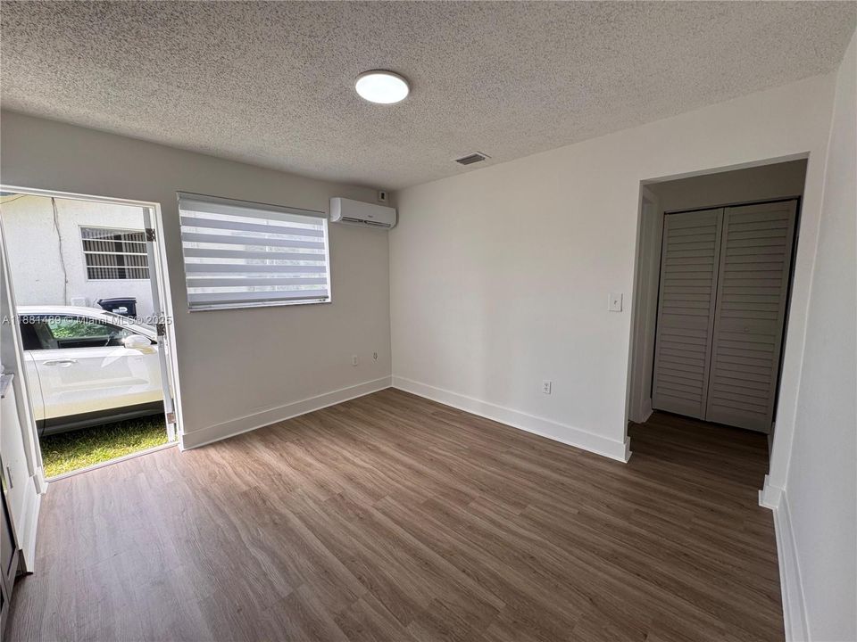 Recently Rented: $1,375 (0 beds, 1 baths, 2150 Square Feet)