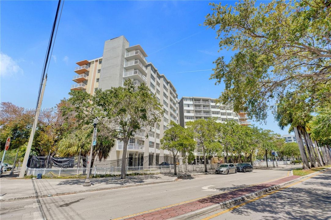For Sale: $199,000 (2 beds, 2 baths, 1112 Square Feet)
