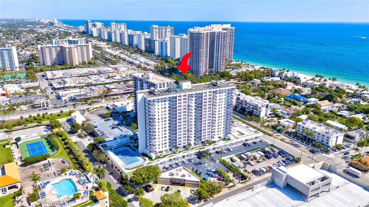 На продажу: $389,000 (2 спален, 2 ванн, 1328 Квадратных фут)