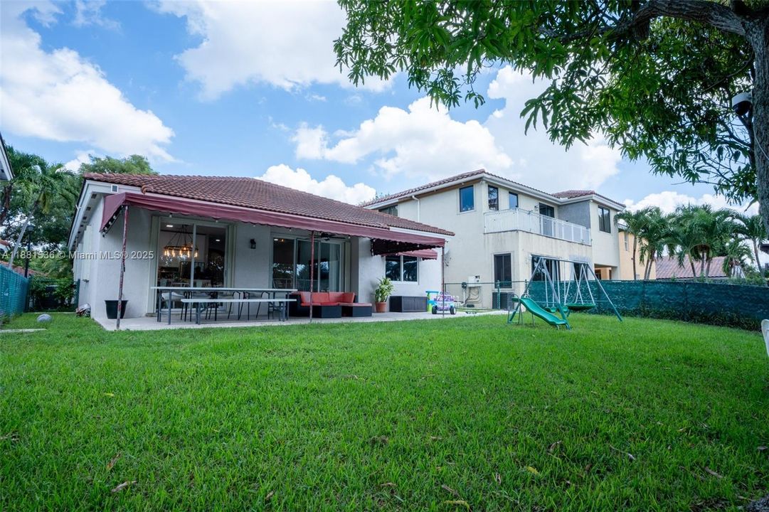 For Rent: $4,500 (3 beds, 2 baths, 1522 Square Feet)