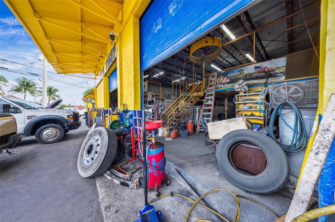 В аренду: $12,000 (0 спален, 0 ванн, 0 Квадратных фут)