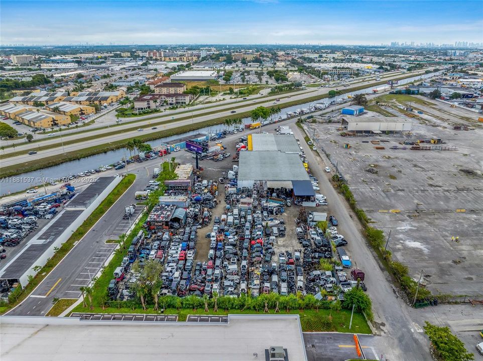 В аренду: $12,000 (0 спален, 0 ванн, 0 Квадратных фут)