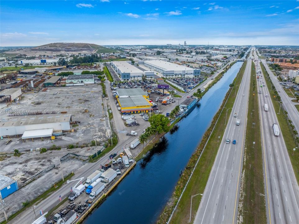 В аренду: $12,000 (0 спален, 0 ванн, 0 Квадратных фут)