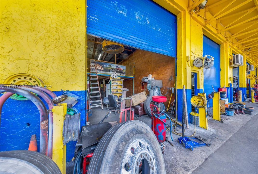 В аренду: $12,000 (0 спален, 0 ванн, 0 Квадратных фут)