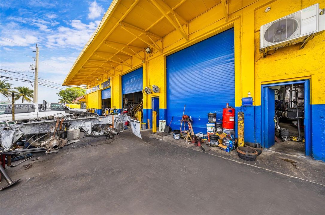 В аренду: $12,000 (0 спален, 0 ванн, 0 Квадратных фут)