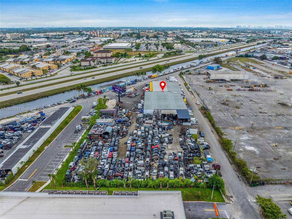 В аренду: $12,000 (0 спален, 0 ванн, 0 Квадратных фут)