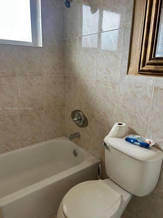 Recently Sold: $180,000 (1 beds, 1 baths, 591 Square Feet)