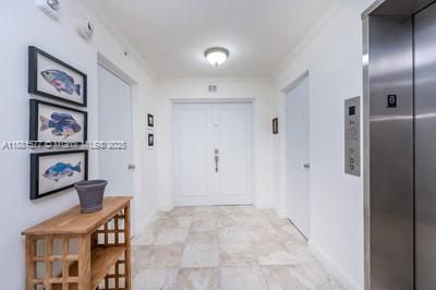 В аренду: $8,000 (2 спален, 2 ванн, 1496 Квадратных фут)