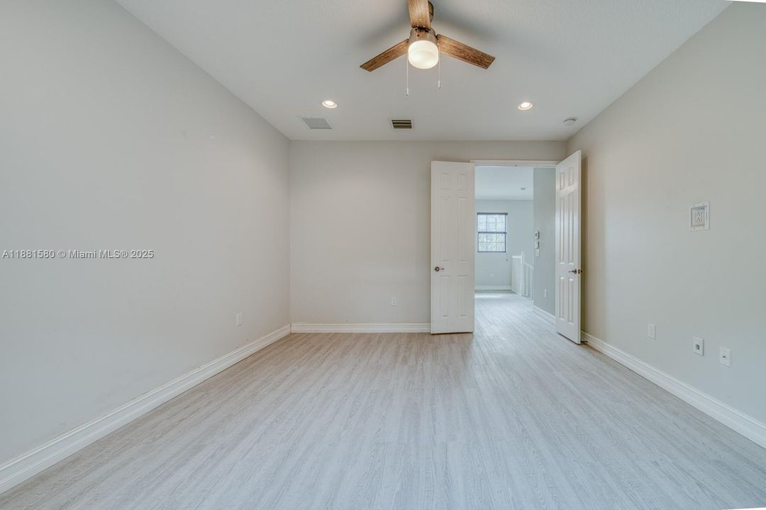 Recently Rented: $4,850 (4 beds, 3 baths, 2305 Square Feet)