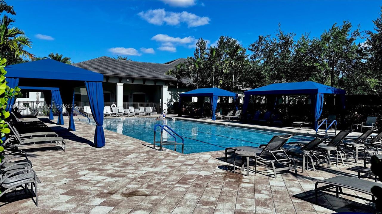 Recently Rented: $4,850 (4 beds, 3 baths, 2305 Square Feet)