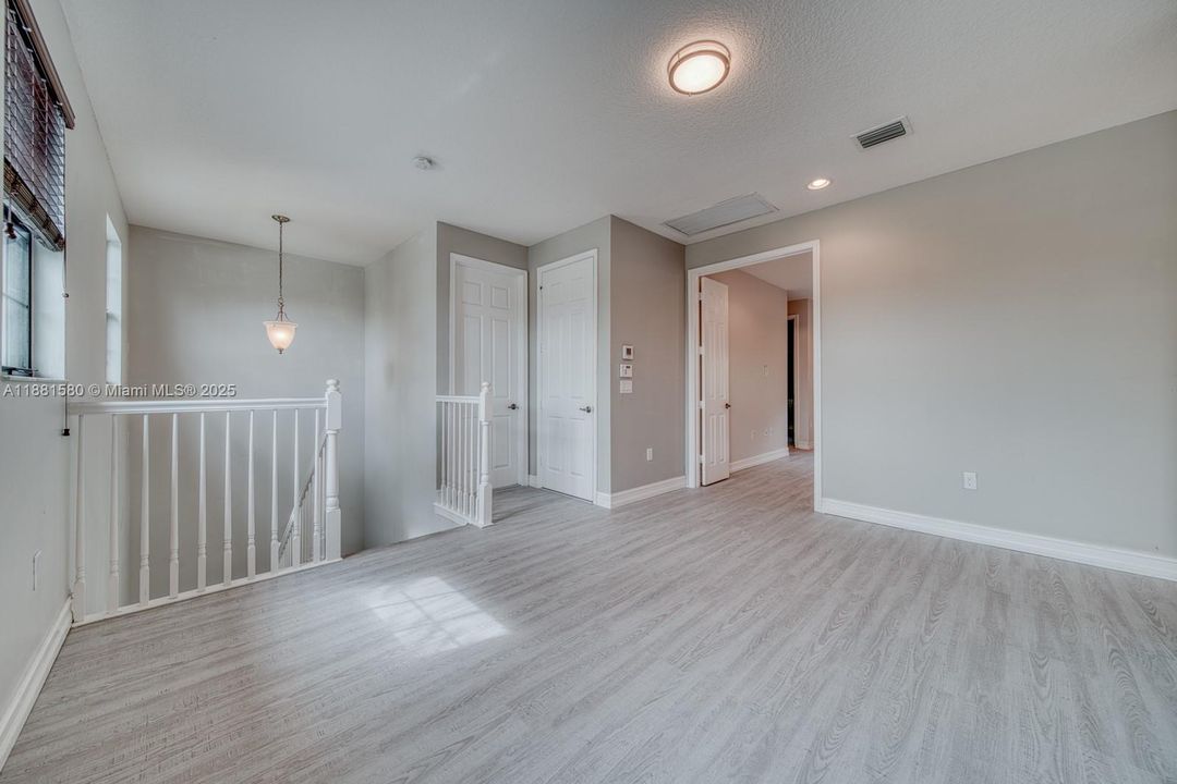 Recently Rented: $4,850 (4 beds, 3 baths, 2305 Square Feet)