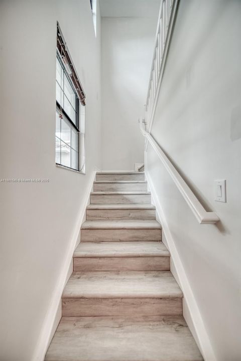 Recently Rented: $4,850 (4 beds, 3 baths, 2305 Square Feet)