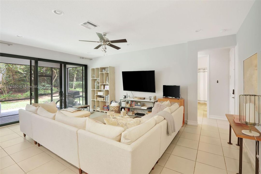 Recently Rented: $4,850 (4 beds, 3 baths, 2305 Square Feet)