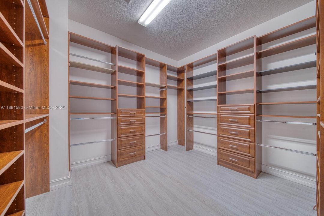 Recently Rented: $4,850 (4 beds, 3 baths, 2305 Square Feet)