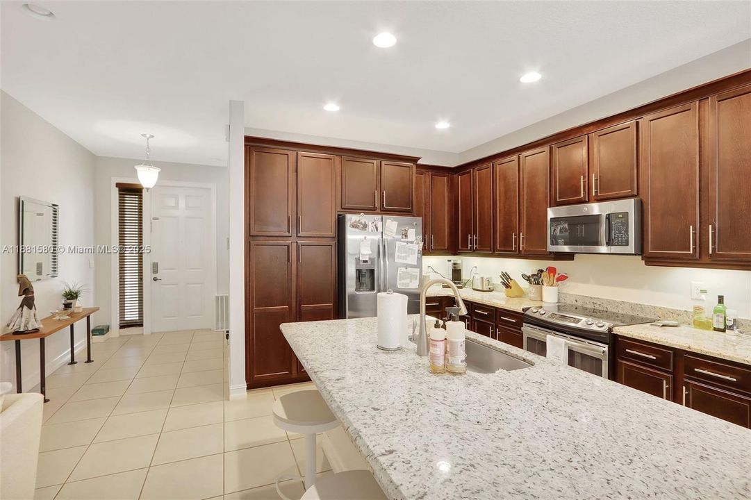 Recently Rented: $4,850 (4 beds, 3 baths, 2305 Square Feet)