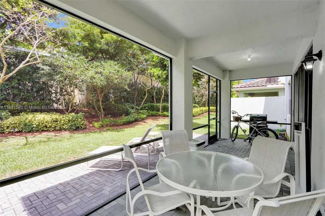 Recently Rented: $4,850 (4 beds, 3 baths, 2305 Square Feet)