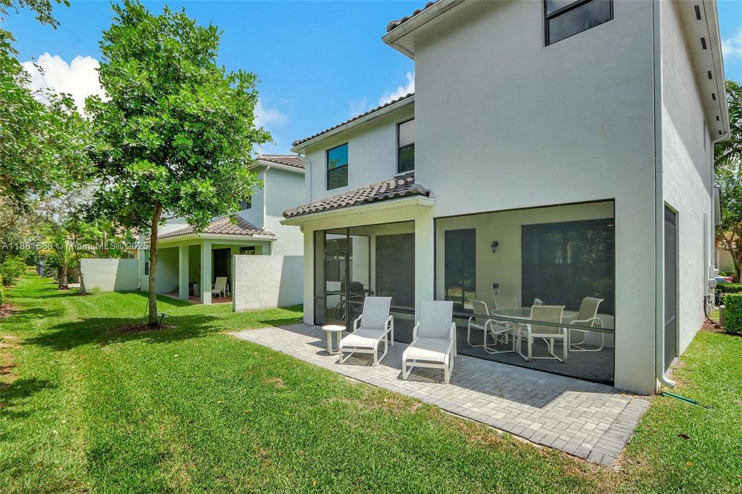 Recently Rented: $4,850 (4 beds, 3 baths, 2305 Square Feet)