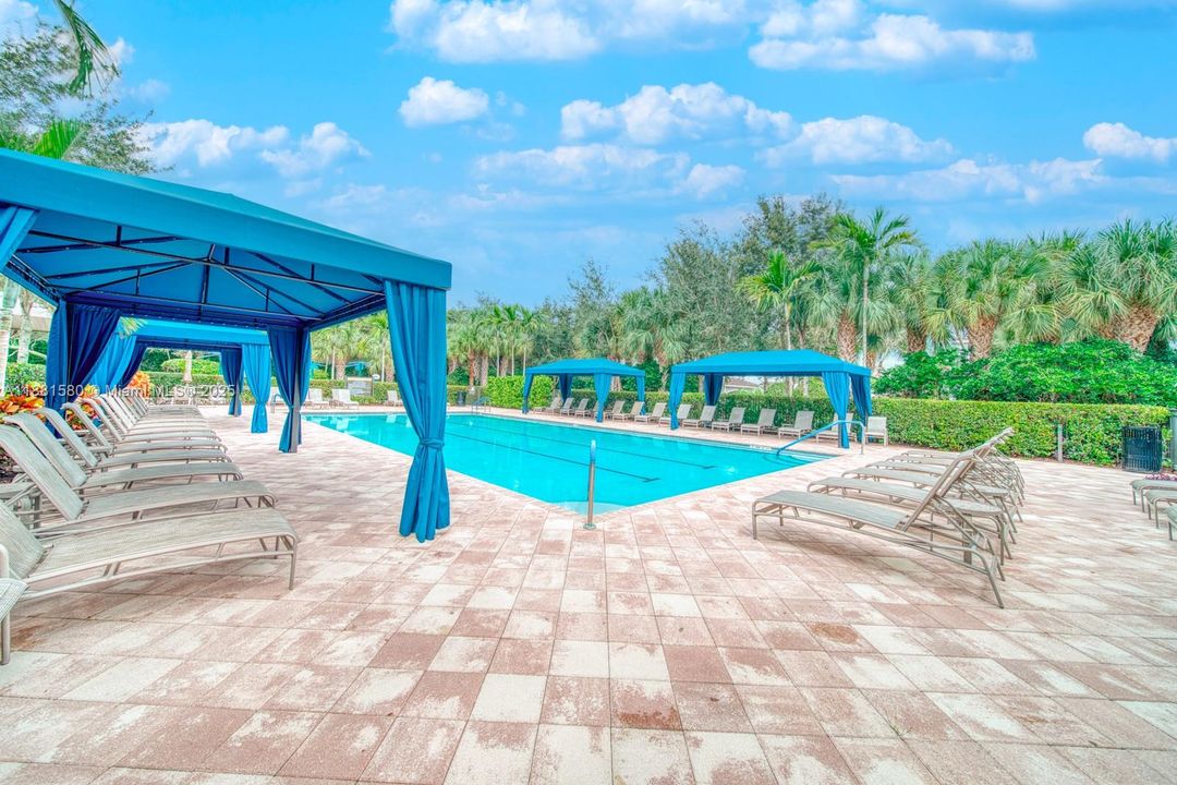 Recently Rented: $4,850 (4 beds, 3 baths, 2305 Square Feet)