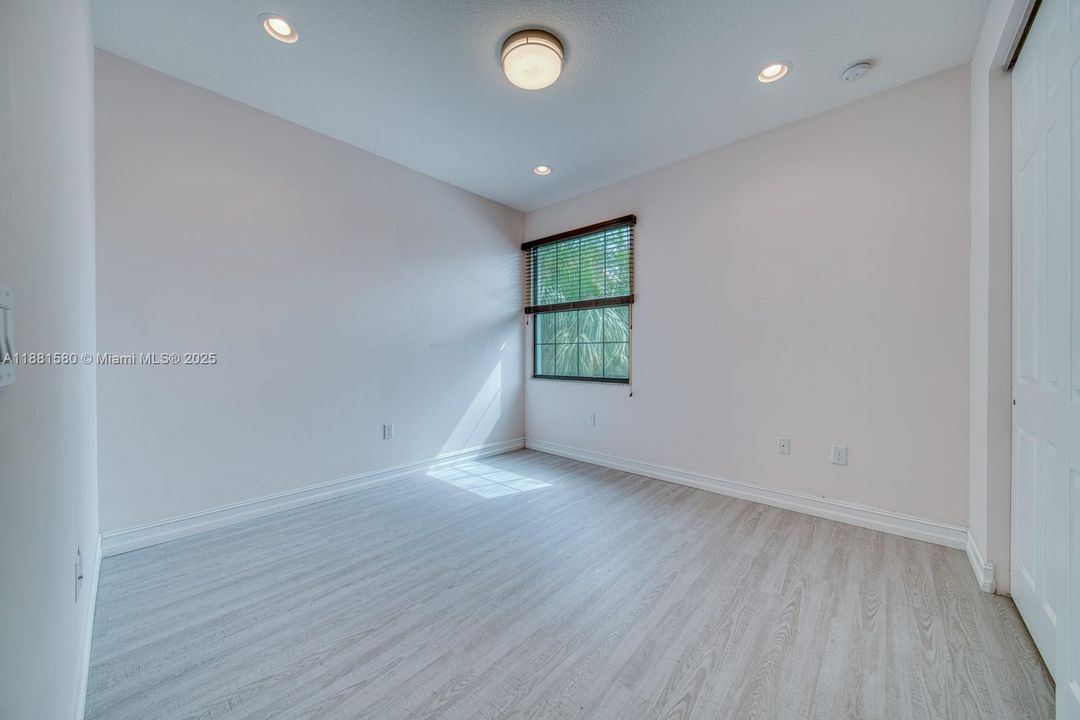 Recently Rented: $4,850 (4 beds, 3 baths, 2305 Square Feet)