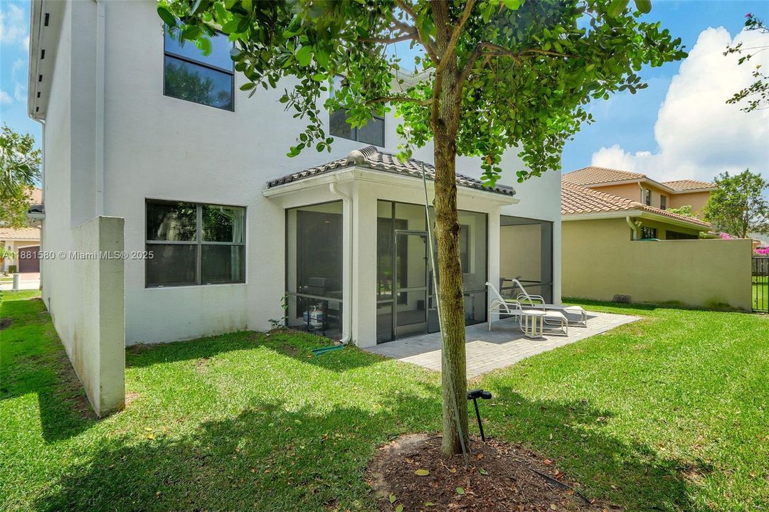 Recently Rented: $4,850 (4 beds, 3 baths, 2305 Square Feet)