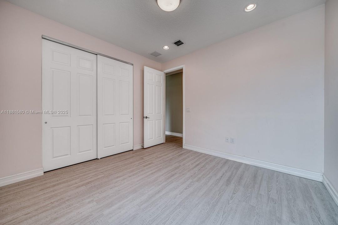 Recently Rented: $4,850 (4 beds, 3 baths, 2305 Square Feet)