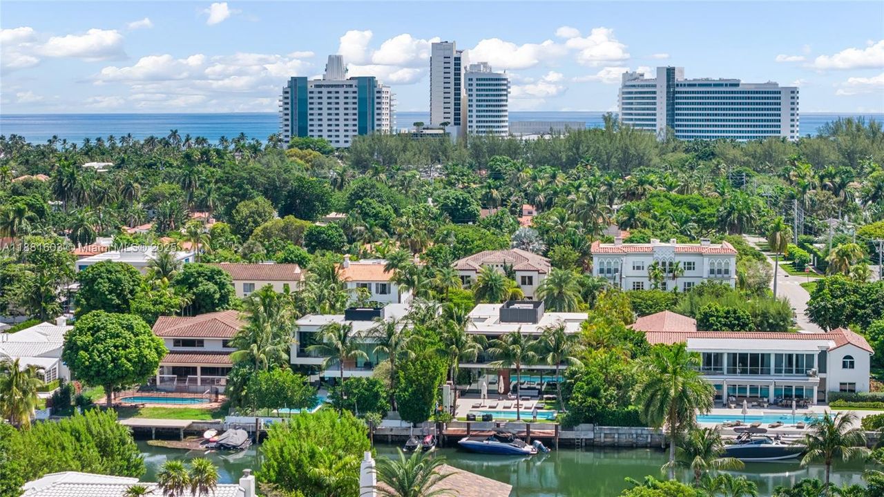 For Sale: $13,900,000 (6 beds, 6 baths, 5633 Square Feet)