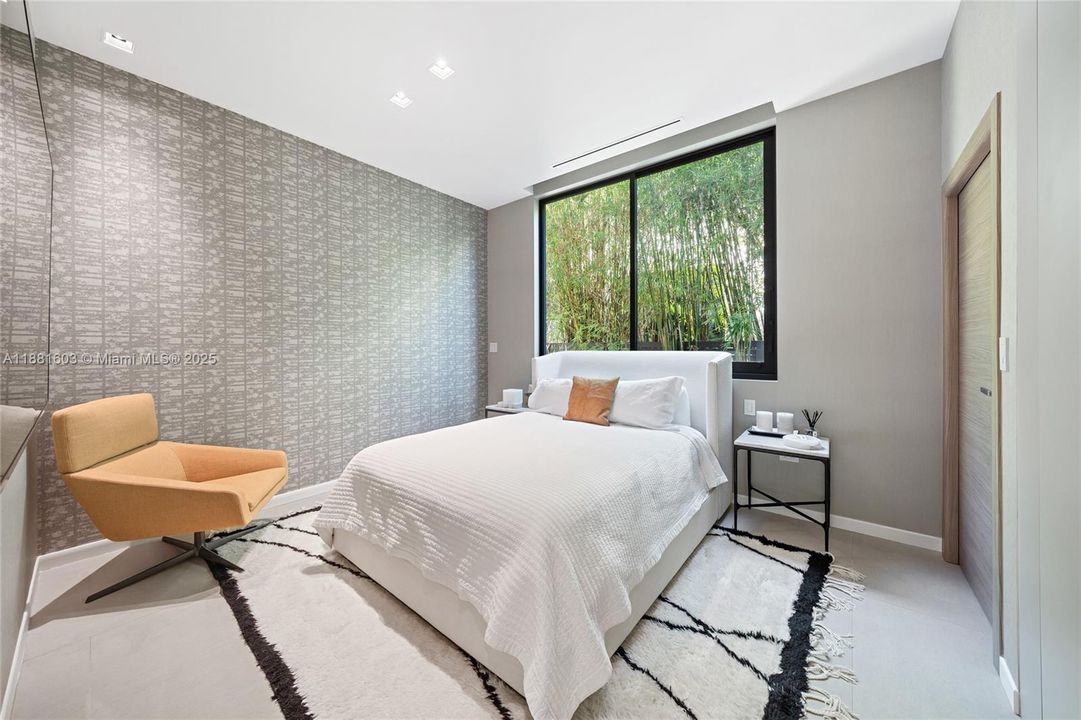 For Sale: $13,900,000 (6 beds, 6 baths, 5633 Square Feet)