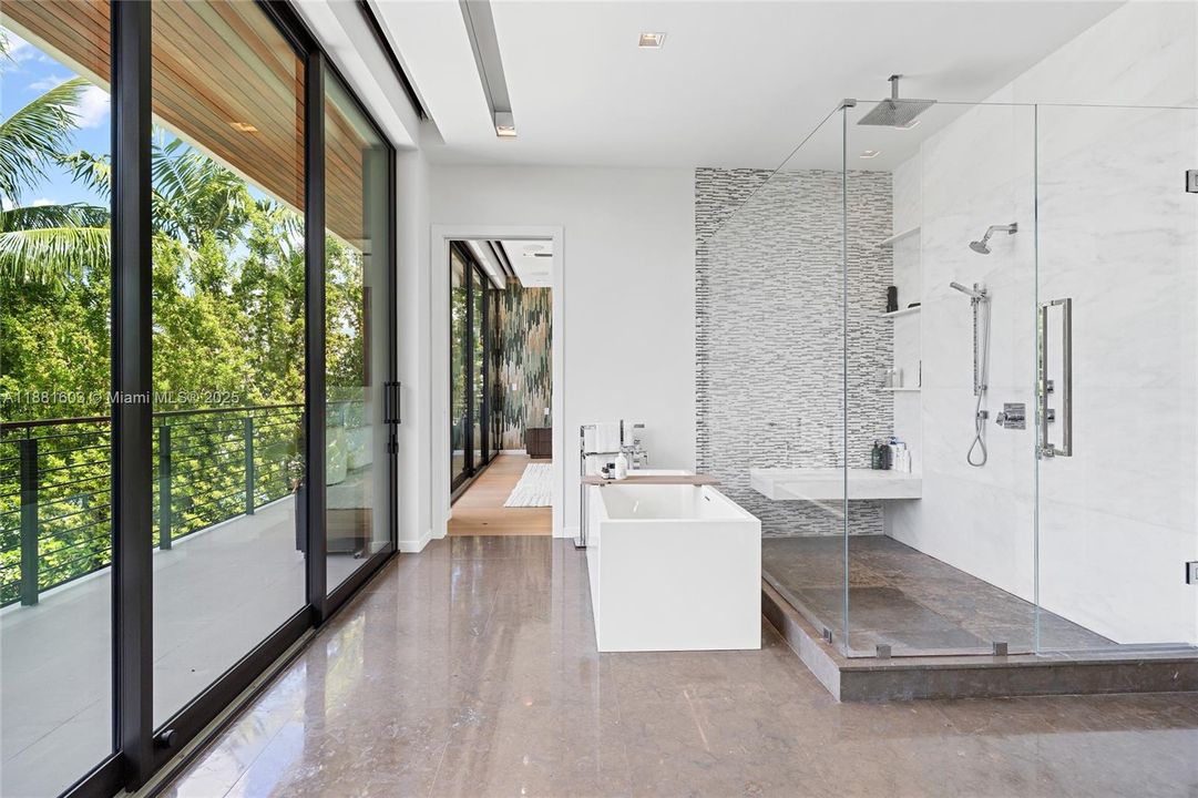 For Sale: $13,900,000 (6 beds, 6 baths, 5633 Square Feet)