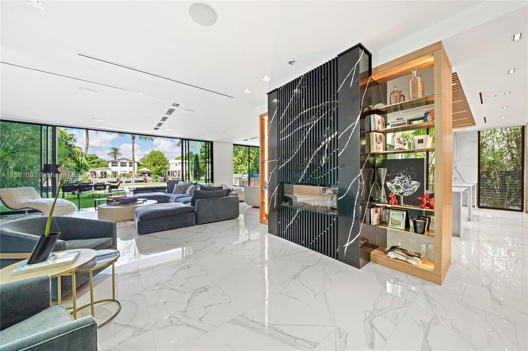 For Sale: $13,900,000 (6 beds, 6 baths, 5633 Square Feet)