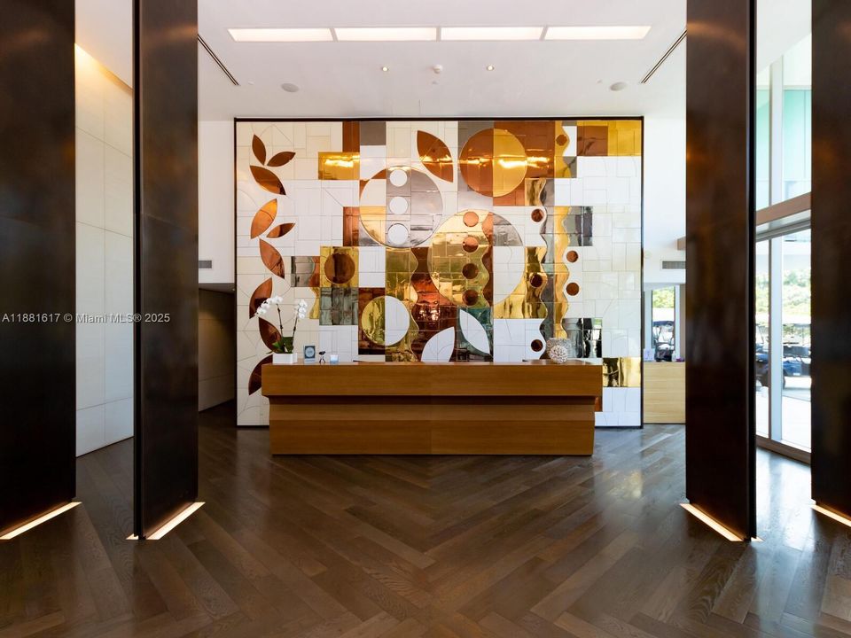 待售: $4,800,000 (2 贝兹, 3 浴室, 1823 平方英尺)