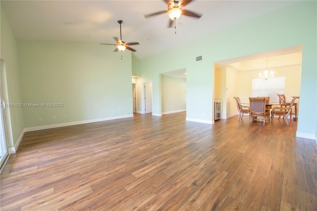 For Rent: $5,000 (4 beds, 3 baths, 2640 Square Feet)