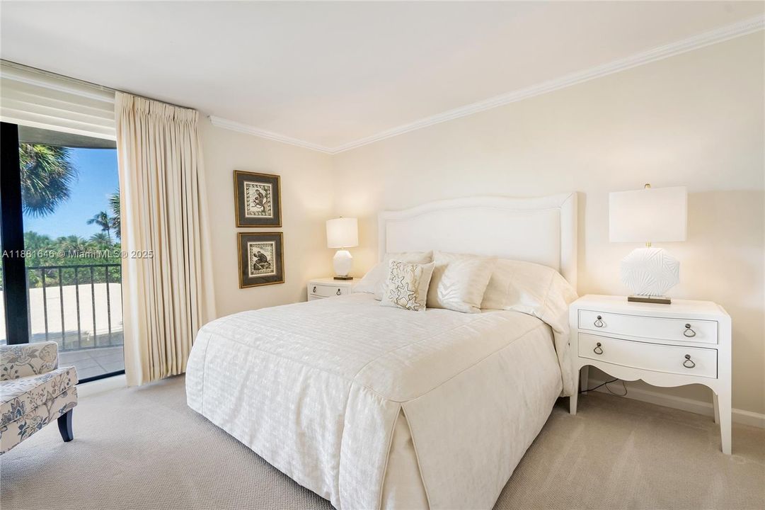 For Sale: $1,795,000 (3 beds, 2 baths, 1800 Square Feet)