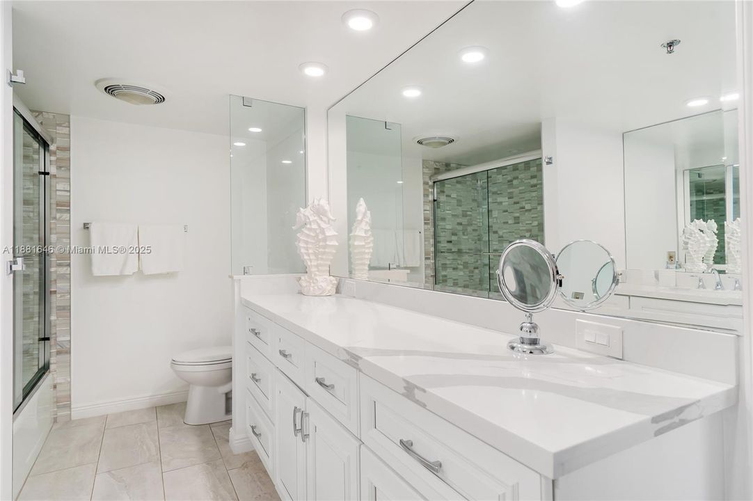 For Sale: $1,795,000 (3 beds, 2 baths, 1800 Square Feet)