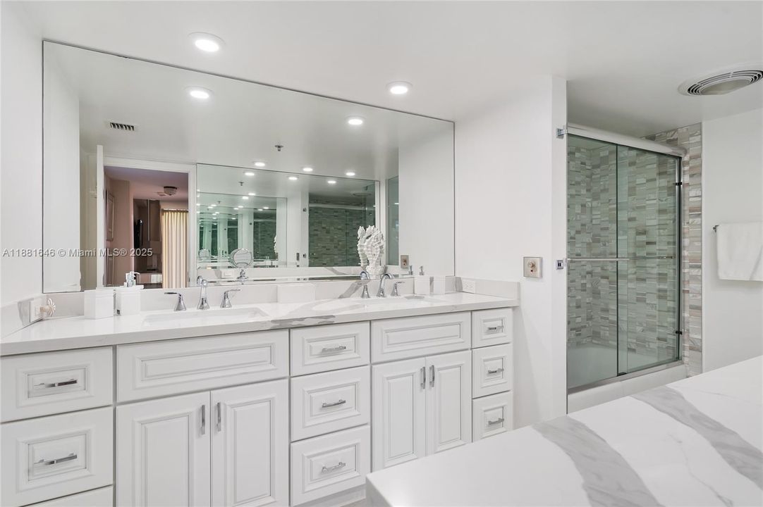 For Sale: $1,795,000 (3 beds, 2 baths, 1800 Square Feet)