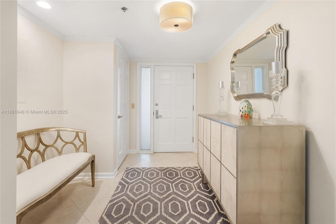 For Sale: $1,795,000 (3 beds, 2 baths, 1800 Square Feet)