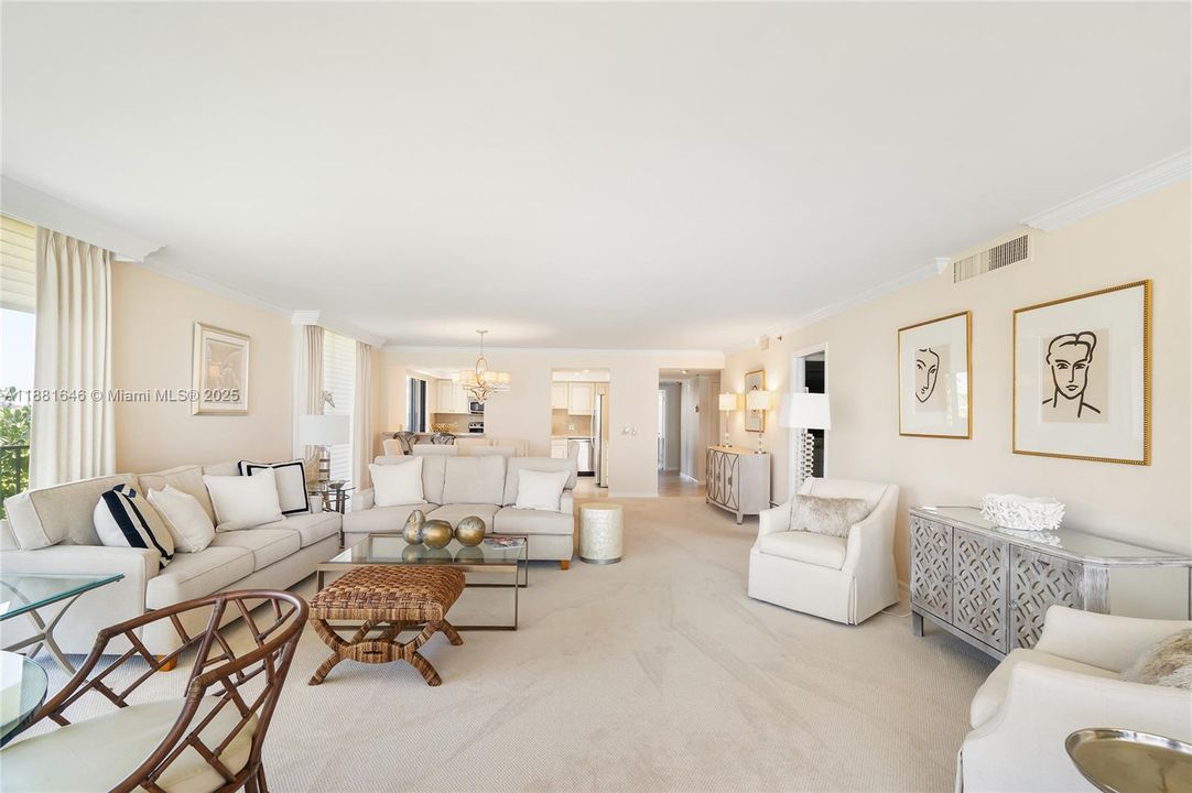 For Sale: $1,795,000 (3 beds, 2 baths, 1800 Square Feet)