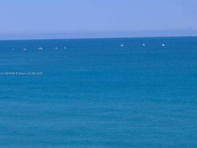 For Sale: $1,795,000 (3 beds, 2 baths, 1800 Square Feet)