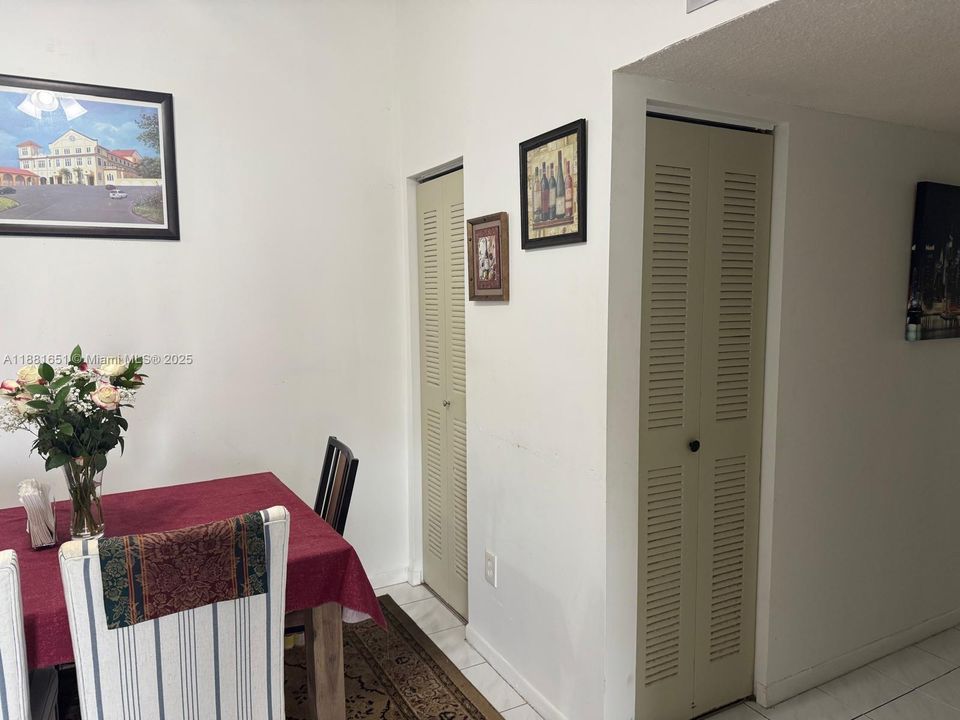 For Sale: $149,900 (2 beds, 2 baths, 1163 Square Feet)