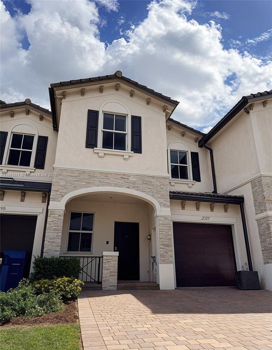 待售: $609,000 (3 贝兹, 2 浴室, 1695 平方英尺)