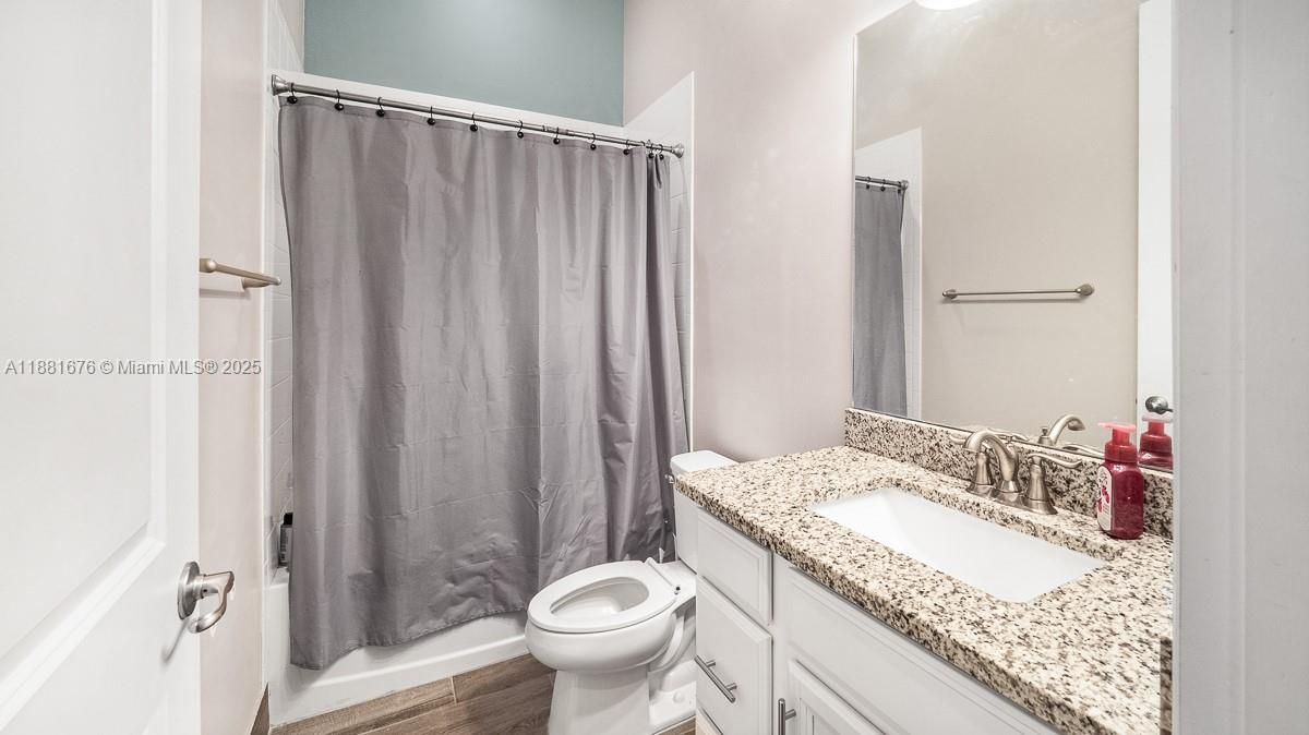 For Sale: $685,000 (3 beds, 3 baths, 2197 Square Feet)