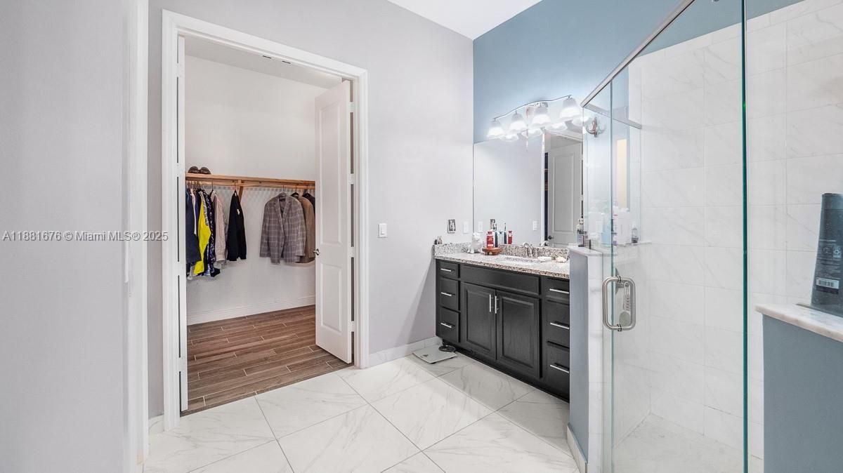 For Sale: $685,000 (3 beds, 3 baths, 2197 Square Feet)