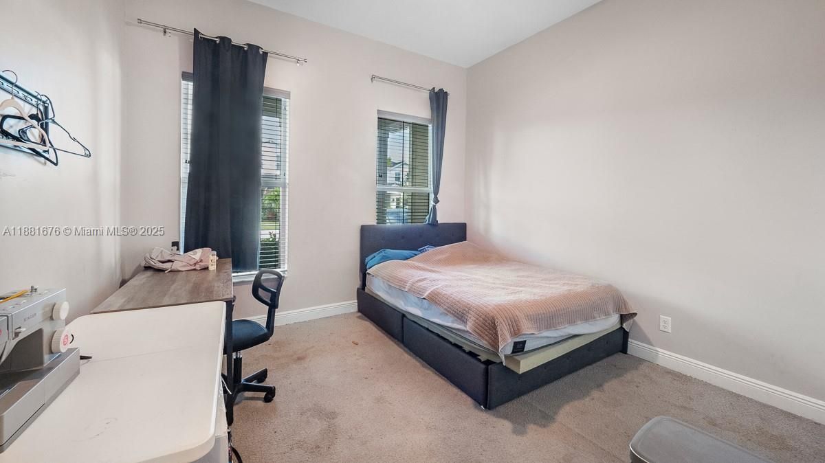 For Sale: $685,000 (3 beds, 3 baths, 2197 Square Feet)